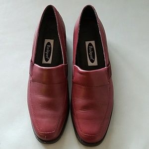 Rockport burgundy women's flat shoes. Size 7m